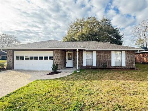 Photo of 201 Darwin Drive, Slidell, LA 70458 (MLS # NO2544344)