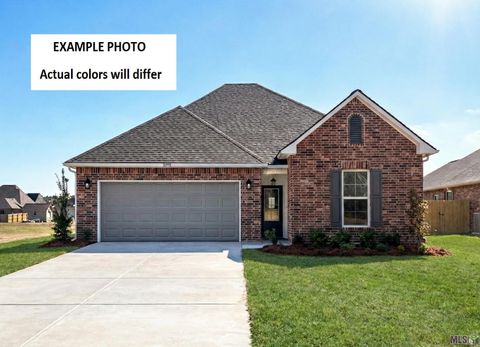 Photo of 11327 Densmore Dr, Denham Springs, LA 70726 (MLS # BR2026008414)