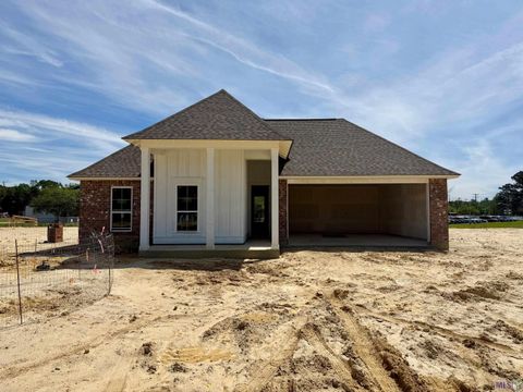 Photo of 29433 Northlake Drive, Denham Springs, LA 70726 (MLS # BR2026006239)