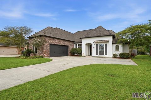 Photo of 24929 Plantation Lake Ave Ave, Denham Springs, LA 70726 (MLS # BR2026006033)