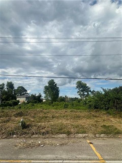 Photo of 1325201 Wall Boulevard Blvd, New Orleans, LA 70114 (MLS # NO2560357)
