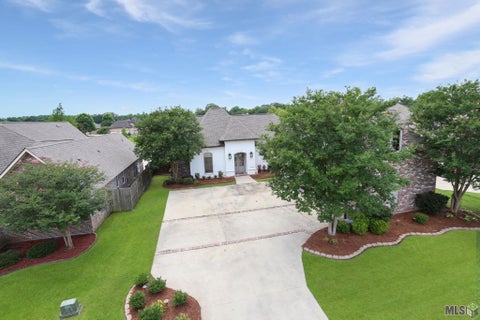 Photo of 13579 Bluff Point Dr Dr, Geismar, LA 70734 (MLS # BR2026010215)