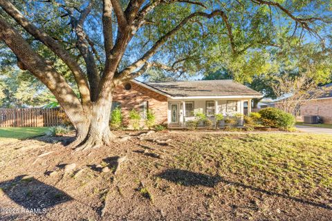 Photo of 115 Meadow Glen Drive, Youngsville, LA 70592 (MLS # 2500004905)
