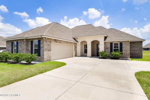 Photo of 206 Finnegan Way, Youngsville, LA 70592 (MLS # 2600006775)