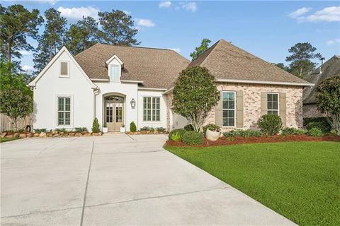 Photo of 1553 Rue De Fontaine, Covington, LA 70433 (MLS # NO2549747)