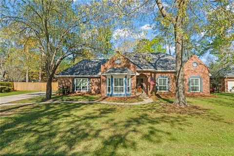 Photo of 411 Rosedown Way Way, Mandeville, LA 70471 (MLS # NO2548317)