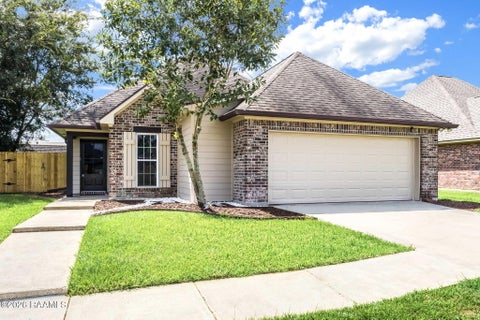 Photo of 118 Festival Lane, Lafayette, LA 70507 (MLS # 2600008465)