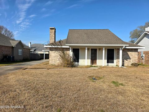 Photo of 104 Pathway Lane, Lafayette, LA 70506 (MLS # 2600000815)