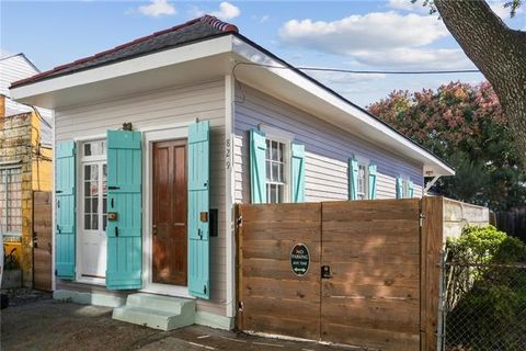 Photo of 829 Montegut Street St, New Orleans, LA 70117 (MLS # NO2544265)