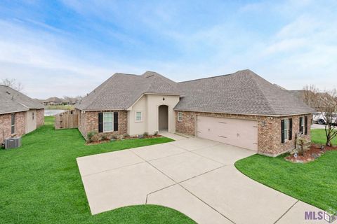 Photo of 4084 Stonewall Dr, Addis, LA 70710 (MLS # BR2026009345)