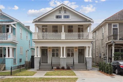 Photo of 7904 Sycamore Street St, New Orleans, LA 70118 (MLS # NO2545217)