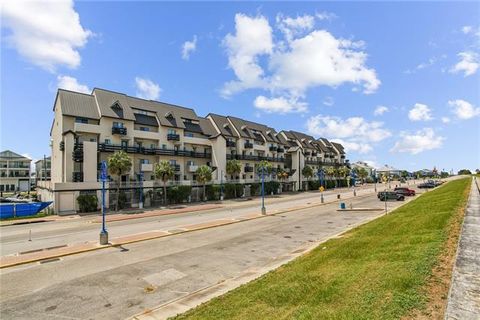 Photo of 7300 Lakeshore Drive Dr #15, New Orleans, LA 70124 (MLS # NO2566715)