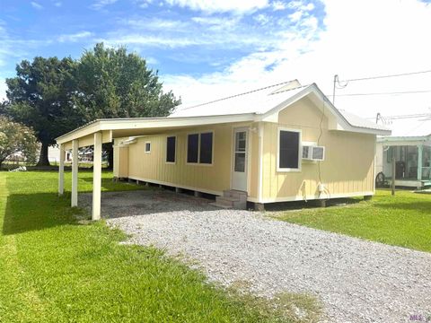 Photo of 131 Jefferson St ST, Golden Meadow, LA 70357 (MLS # BY2026009778)