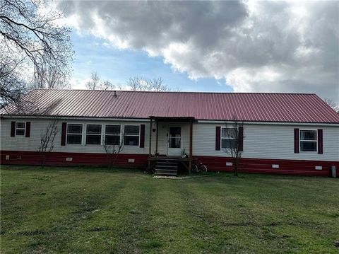 Photo of 818 Lake Pearl Road, Hessmer, LA 71341 (MLS # CN2544208)