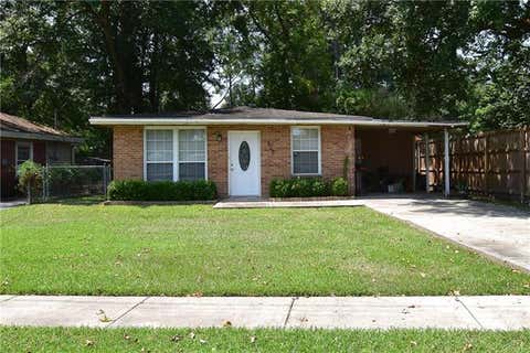Photo of 825 Oak Street St, Slidell, LA 70458 (MLS # NO2570140)