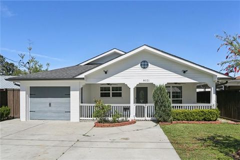 Photo of 8021 Versailles Street St, Metairie, LA 70003 (MLS # NO2548376)