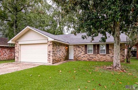 Photo of 3159 Winnipeg Dr Dr, Baton Rouge, LA 70819 (MLS # BR2026005961)