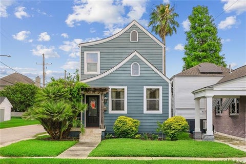 Photo of 801 Hidalgo Street St, New Orleans, LA 70124 (MLS # NO2561683)