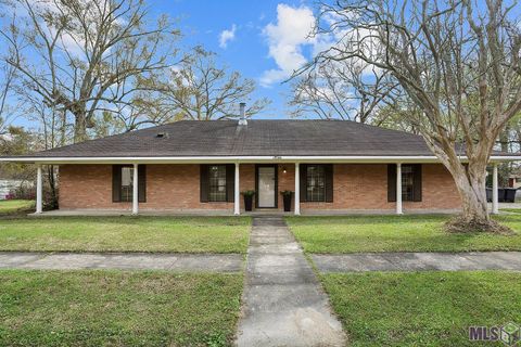 Photo of 15544 Patricia Dale Dr Dr, Baton Rouge, LA 70819 (MLS # BR2026004426)