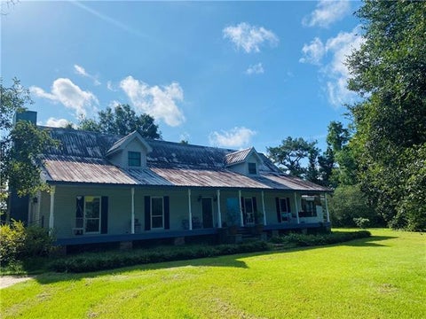 Photo of 19406 Rocking D Road, Covington, LA 70435 (MLS # NO2572461)