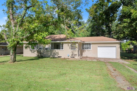 Photo of 4919 Lynn St St, Zachary, LA 70791 (MLS # BR2026015059)