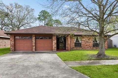 Photo of 1025 Orchid Drive Dr, Harvey, LA 70058 (MLS # NO2546260)