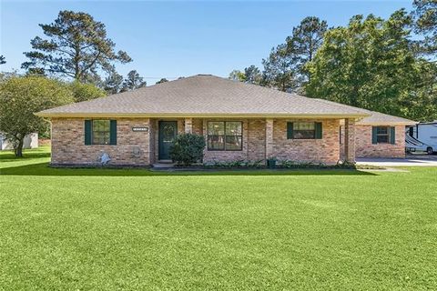 Photo of 15346 Carlou Drive Dr, Ponchatoula, LA 70454 (MLS # NO2552013)