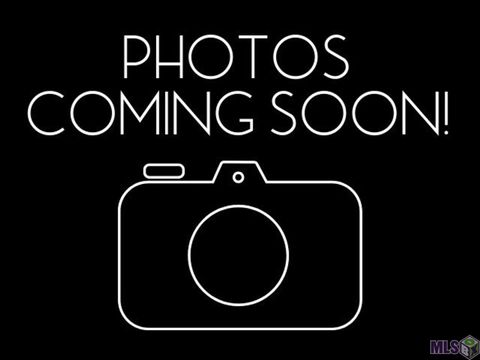 Photo of 427 Palm St, Port Allen, LA 70767 (MLS # BR2026008432)