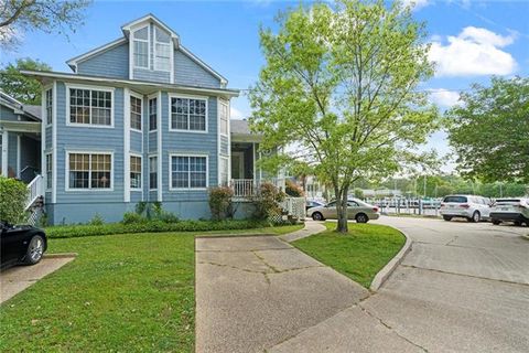 Photo of 1100 Livingston Street St #5, Mandeville, LA 70448 (MLS # NO2551282)