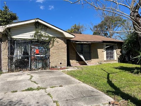 Photo of 145 Prairie View Court Ct, Westwego, LA 70094 (MLS # NO2555920)