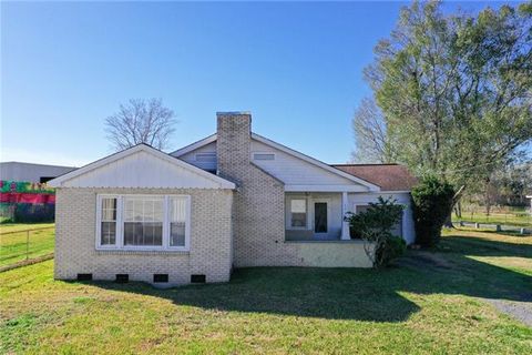 Photo of 196 Louisiana Street St, Westwego, LA 70094 (MLS # NO2545095)