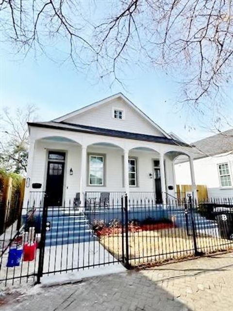 Photo of 1034 Montegut Street St #1034, New Orleans, LA 70117 (MLS # NO2541922)