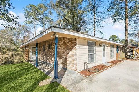 Photo of 1539-41 Live Oak Drive St, Slidell, LA 70460 (MLS # NO2555923)
