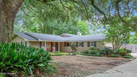 Photo of 106 Teche Drive, Lafayette, LA 70503 (MLS # 2500004598)