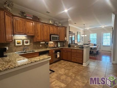 Photo of 5908 Stumberg Ln Ln #60, Baton Rouge, LA 70816 (MLS # BR2026007390)