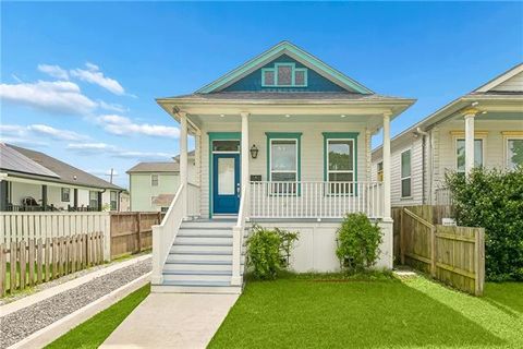 Photo of 4731 New Orleans Street St, New Orleans, LA 70122 (MLS # NO2559830)