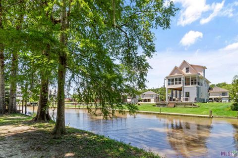 Photo of 14442 Samantha Dr Dr, Port Vincent, LA 70726 (MLS # BR2026007750)