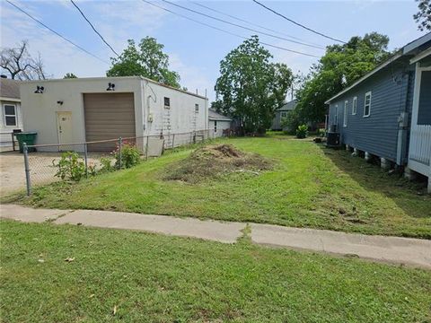 Photo of 707 Ave A Avenue, Marrero, LA 70072 (MLS # NO2546364)