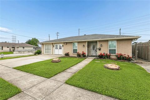 Photo of 1529 Vegas Drive Dr, Metairie, LA 70003 (MLS # NO2565509)