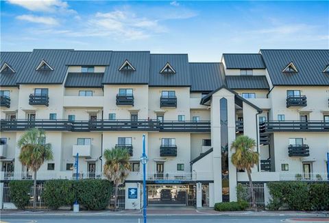 Photo of 7300 Lakeshore Drive Dr #20, New Orleans, LA 70124 (MLS # NO2543996)