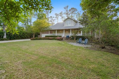 Photo of 222 Coffee Street St, Mandeville, LA 70448 (MLS # NO2548659)