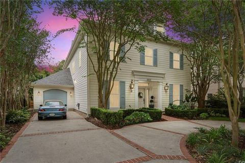 Photo of 2625 Labarre Lane Ln, Metairie, LA 70001 (MLS # NO2555991)