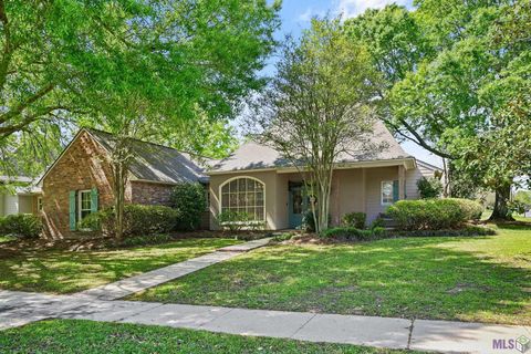 Photo of 18235 Bel Meadow Ave Ave, Saint George, LA 70810 (MLS # BR2026005048)