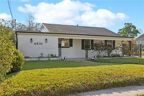 Photo of 4527-4531 Paris Avenue Ave, New Orleans, LA 70122 (MLS # NO2560890)