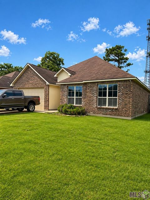 Photo of 23426 Conifer Dr Dr, Denham Springs, LA 70726 (MLS # BR2026007772)