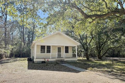 Photo of 35500 Garden Drive Dr, Slidell, LA 70460 (MLS # NO2540606)