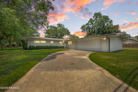 Photo of 204 W Saint Louis Street, Lafayette, LA 70506 (MLS # 2600004131)
