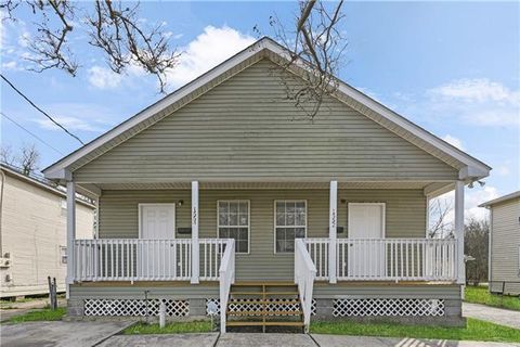 Photo of 1552 Mandolin Street St, New Orleans, LA 70122 (MLS # NO2543548)