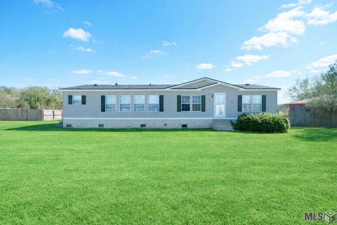 Photo of 2907 Savanne Road Rd, Houma, LA 70360 (MLS # BY2026002315)