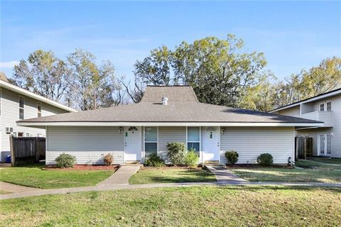 Photo of 121 Lakewood Drive Dr #24, Luling, LA 70070 (MLS # NO2542068)